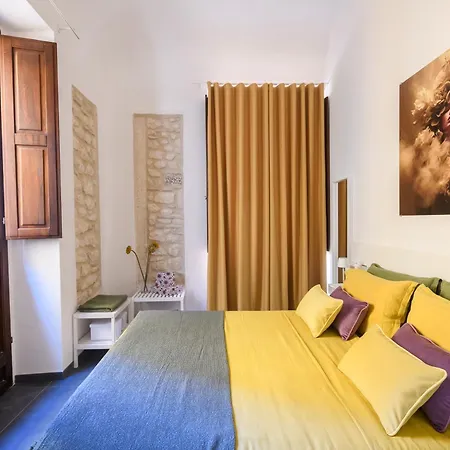 Almatros Design Ambra In Palazzo Storico شقة