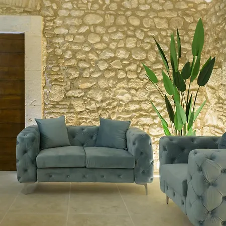 Almatros Design Ambra In Palazzo Storico سولمونا