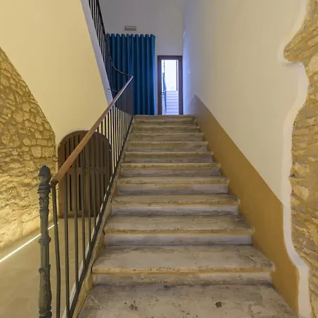 Almatros Design Ambra In Palazzo Storico *